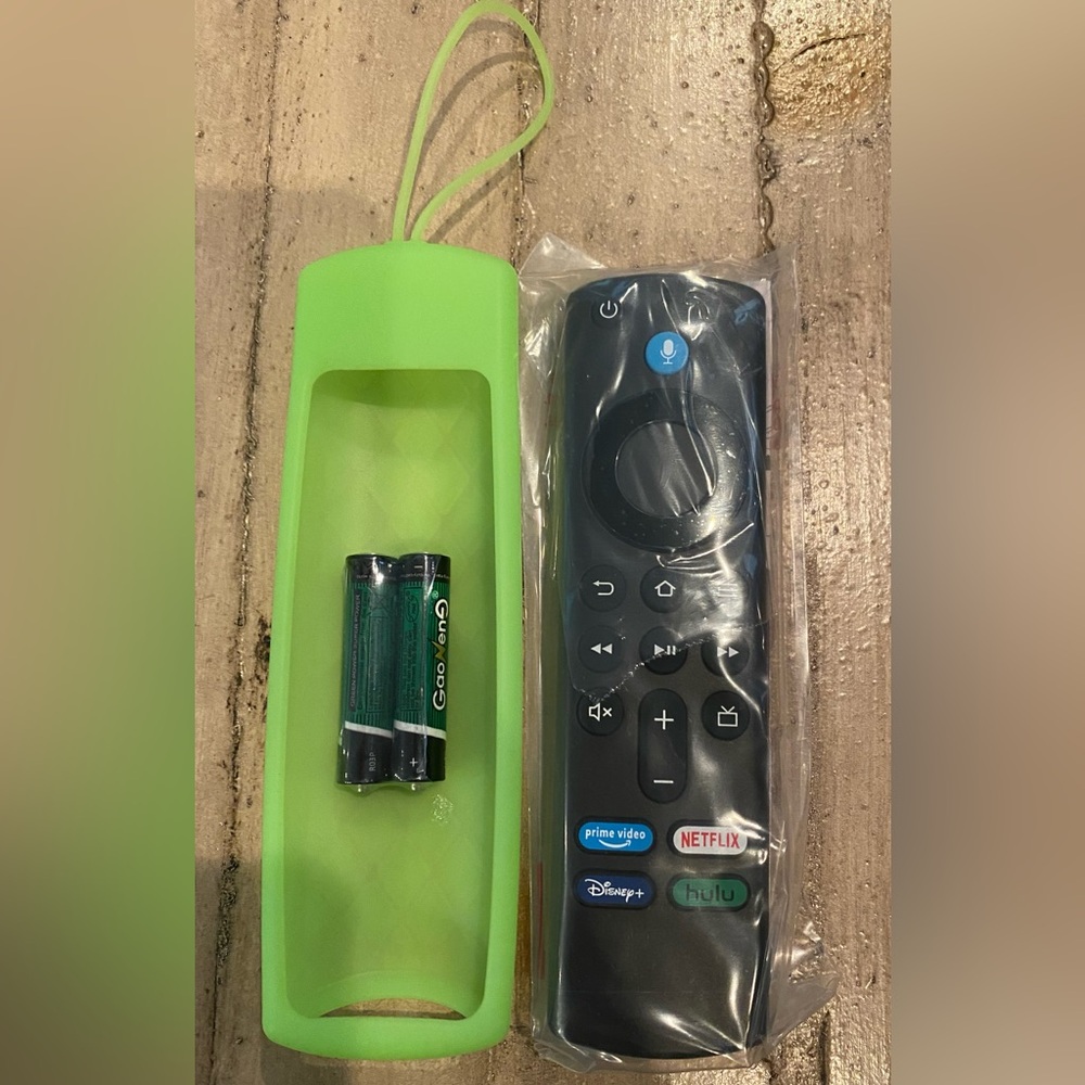 NEW FIRESTICK REMOTE & Glow in the Dark Cover w/Batteries